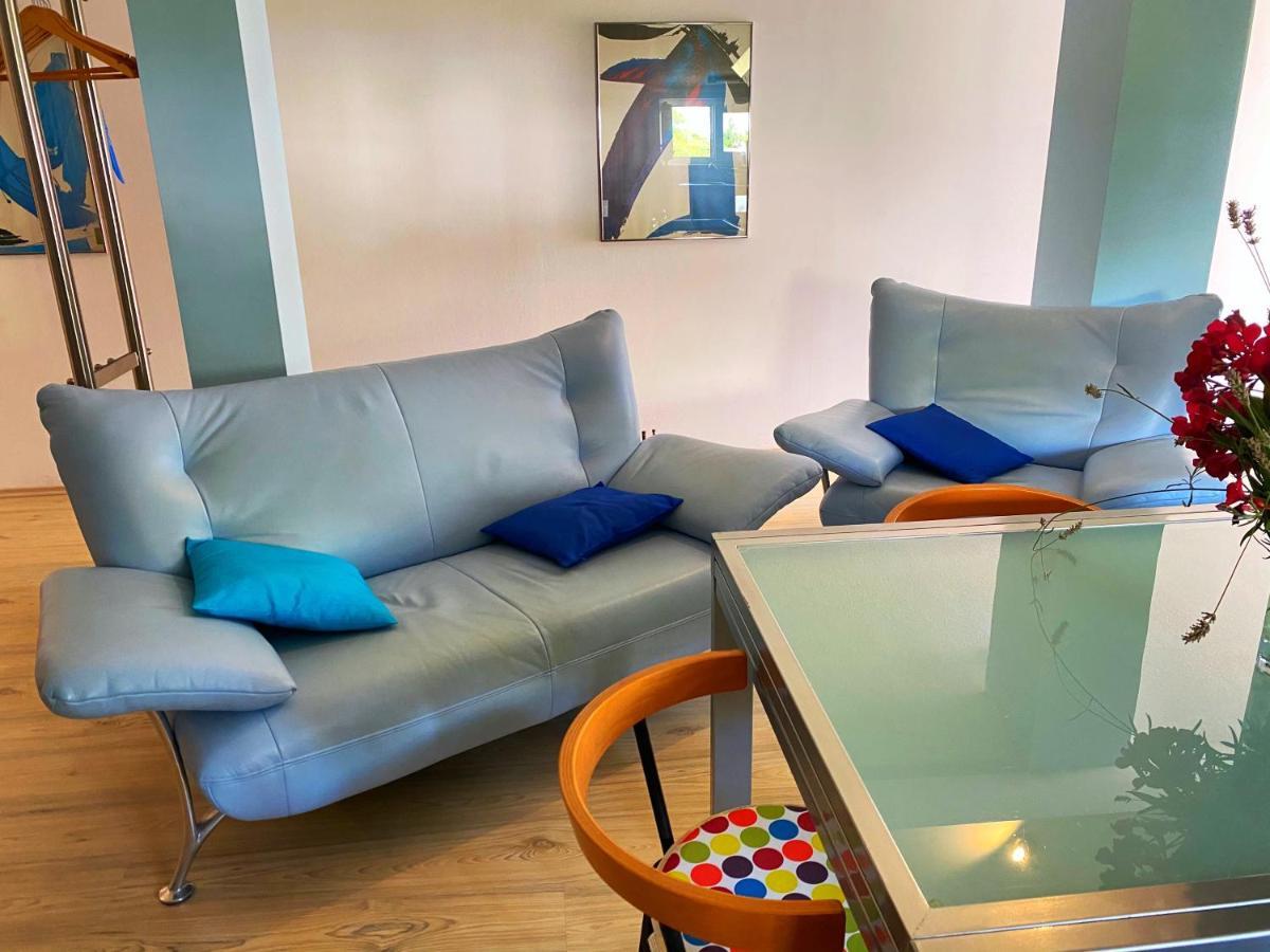 Modern Red & Blue Apartment Podstrana Kültér fotó